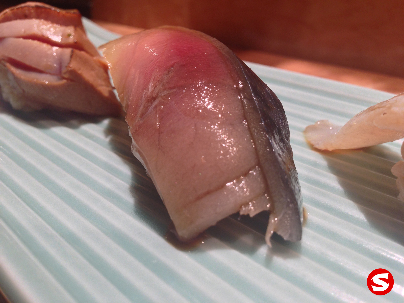 Sawara Cherrywood Smoked Spanish Mackerel Nigiri Sushi Guide